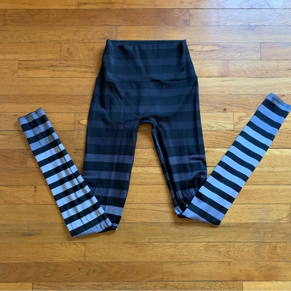 K. Deer Pants - K. Deer Legging. Black/Gray Stripe. Small.
